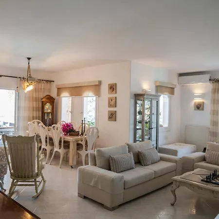 Holiday home Haritomeni Parikia (Paros)