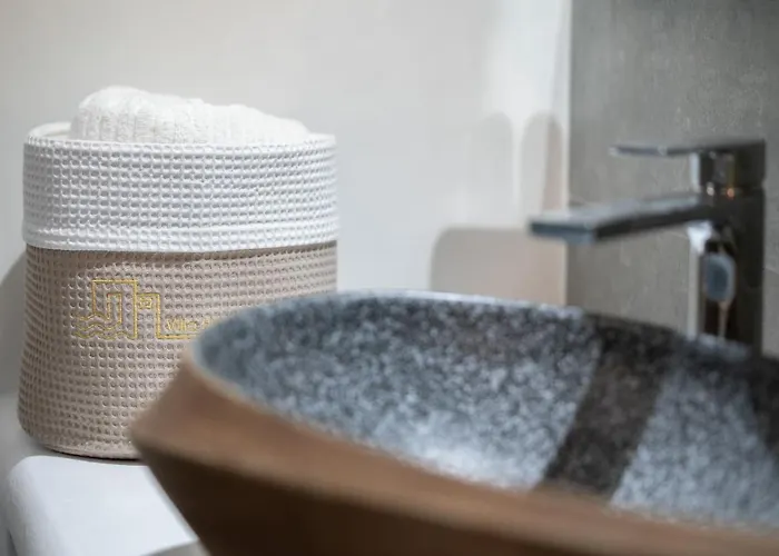 Nyaraló Haritomeni *