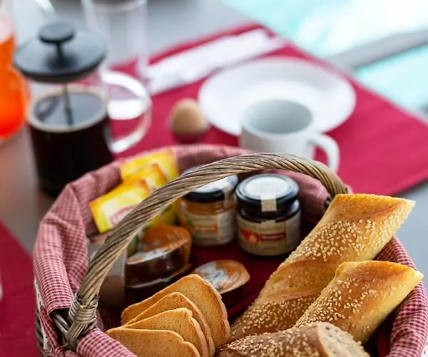 度假居 Haritomeni Páros