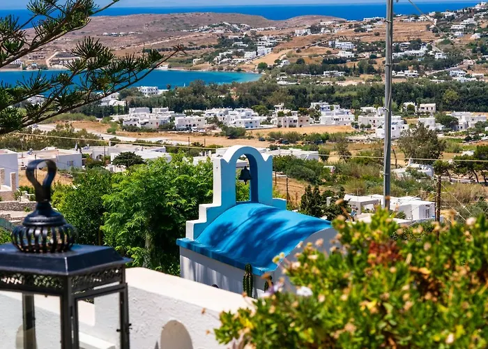 Haritomeni * Parikia (Paros)