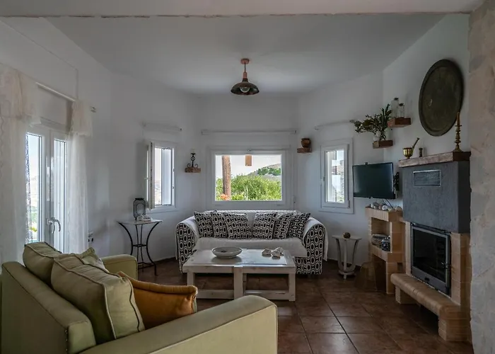 Haritomeni Parikia (Paros)