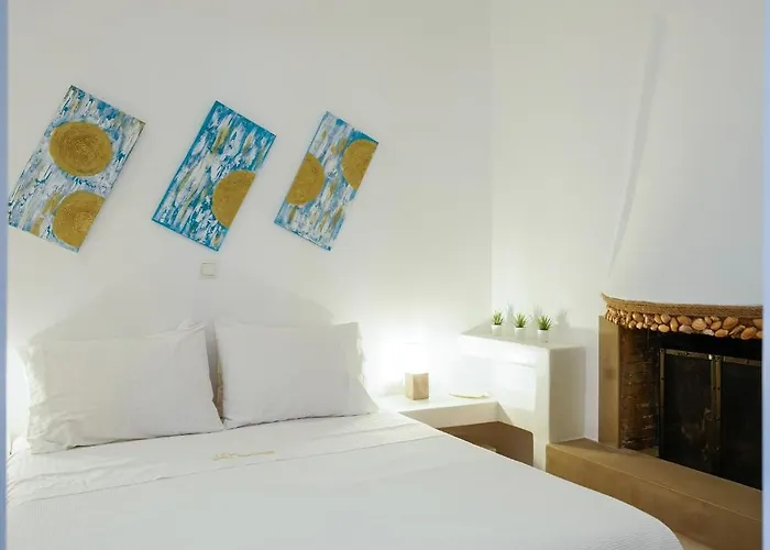 Haritomeni Parikia (Paros)